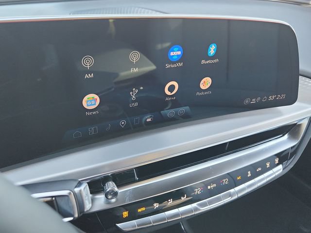 New 2025 Cadillac Lyriq Sport AWD/4WD image 15