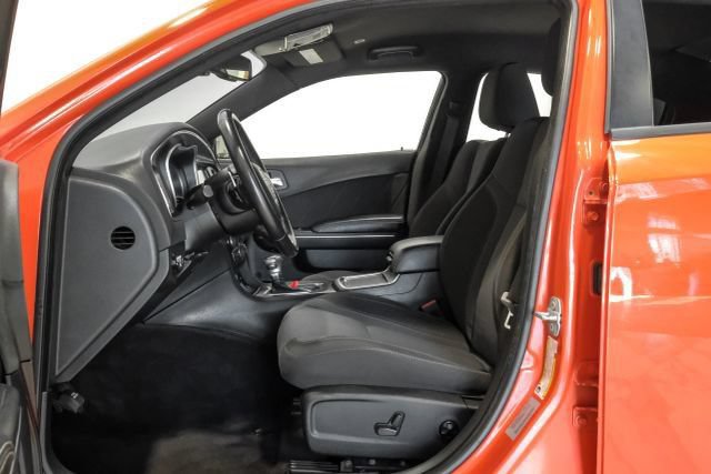 Used 2017 Dodge Charger R/T RWD image 6