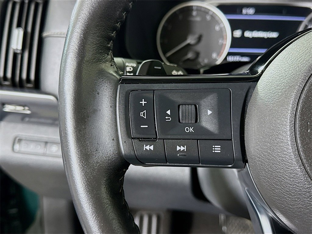 Certified 2023 Nissan Pathfinder SL w/ Black Appearance Package image 21