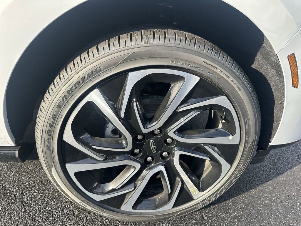 New 2026 Lincoln Navigator L Reserve AWD/4WD image 16