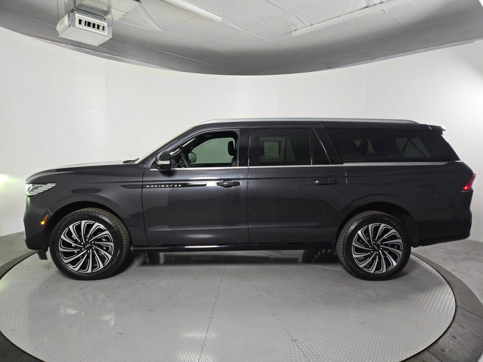 New 2026 Lincoln Navigator L Black Label image 7