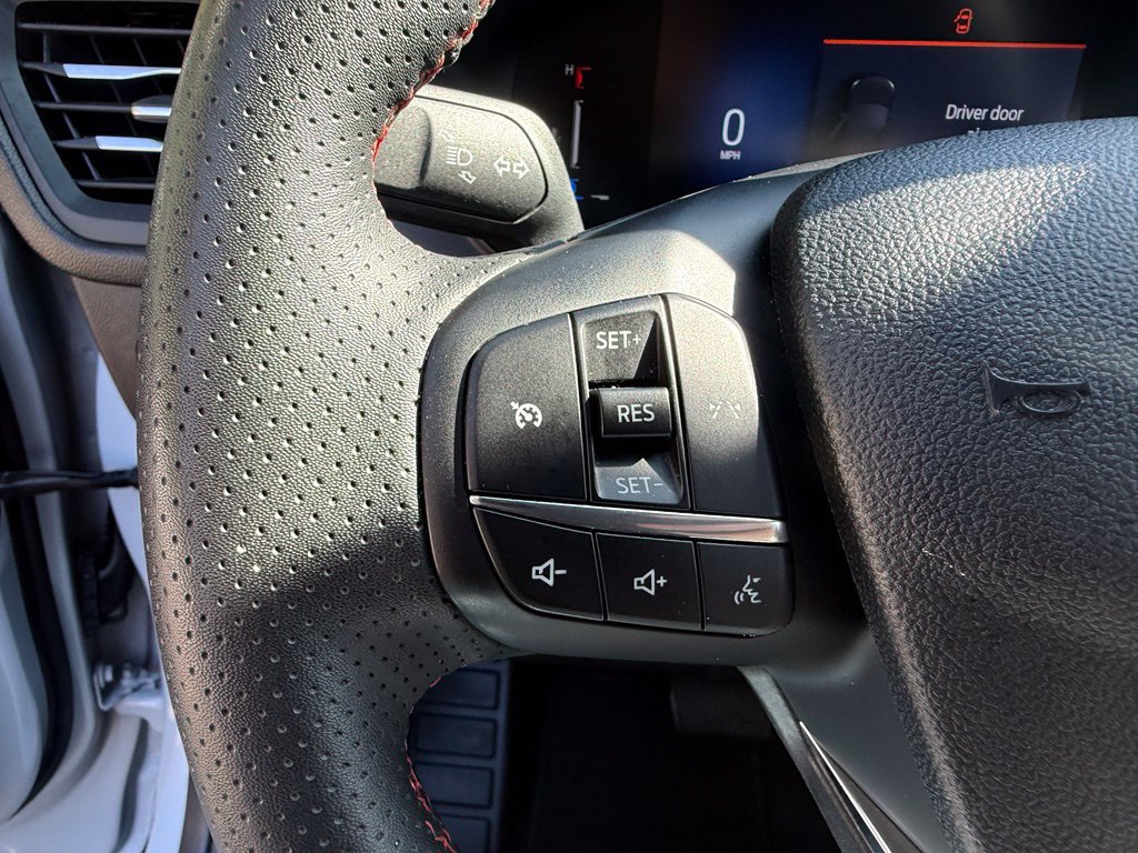 Used 2025 Ford Escape ST-Line Select AWD/4WD image 23