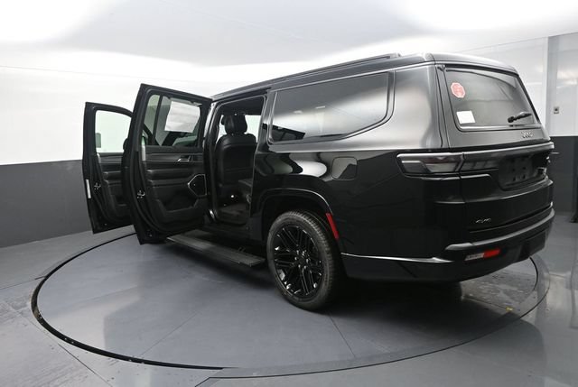 New 2026 Jeep Grand Wagoneer L Limited AWD/4WD image 30