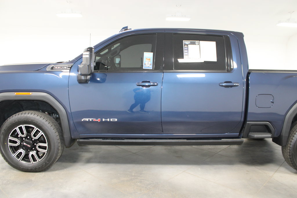 Used 2023 GMC Sierra 2500 AT4 AWD/4WD image 6