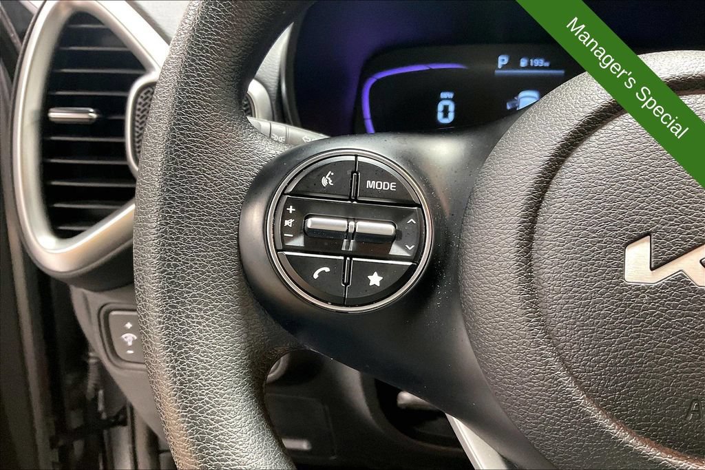 Used 2025 Kia Soul LX FWD image 23
