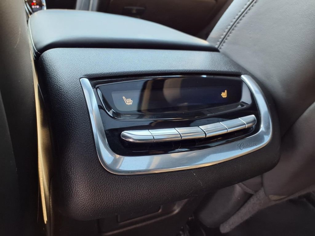 Used 2023 Cadillac XT6 Premium Luxury w/ Platinum Package FWD image 32