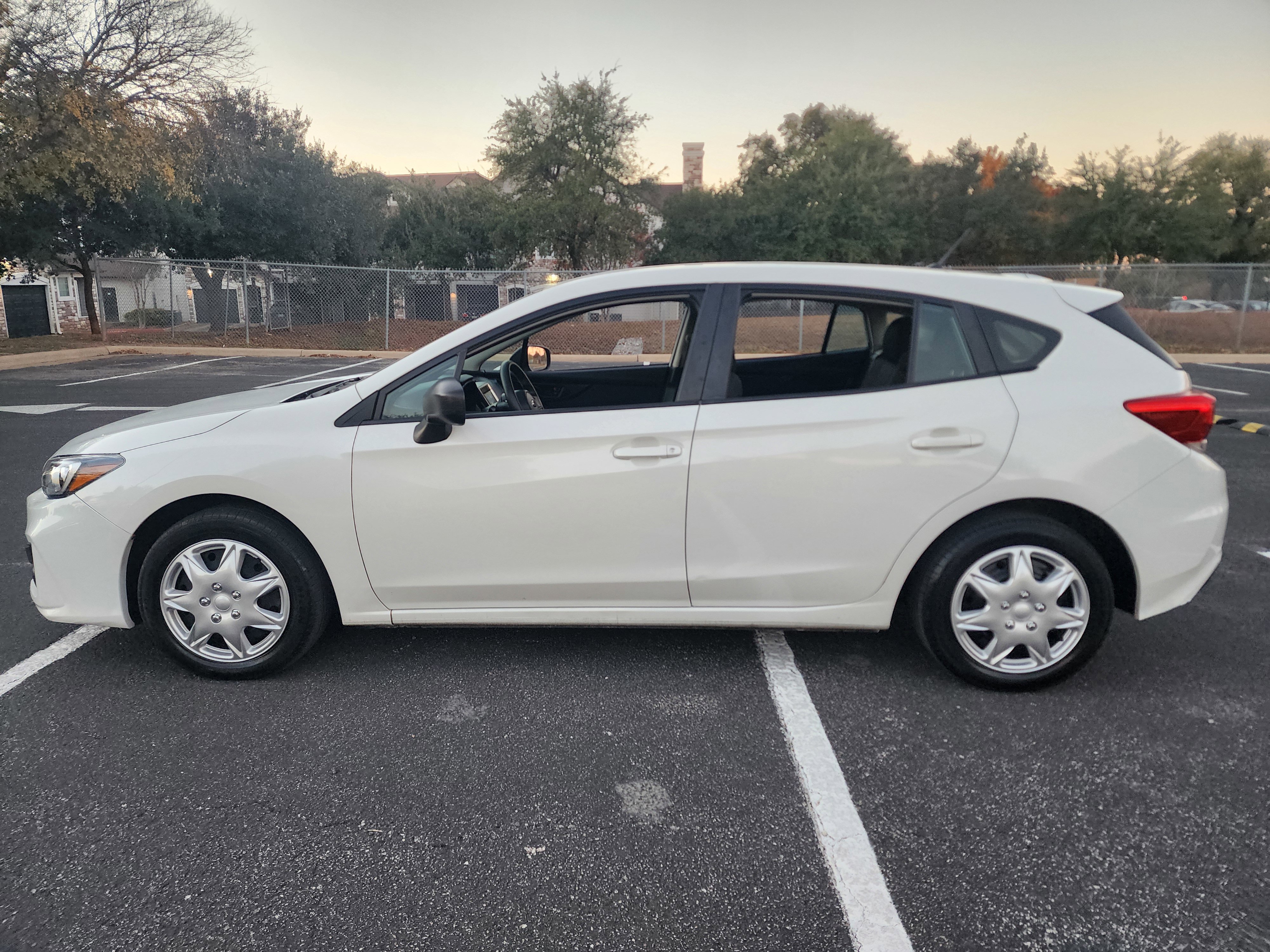 Used 2019 Subaru Impreza 2.0i image 4