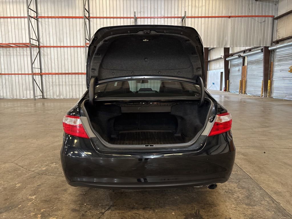 Used 2017 Toyota Camry XLE w/ Moonroof Package image 11