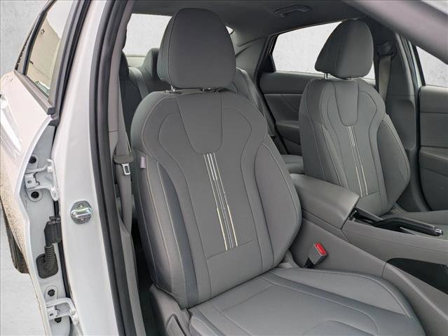 Certified 2021 Hyundai Elantra SEL FWD image 19