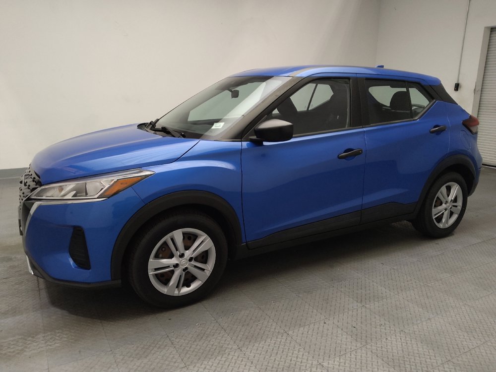 Used 2022 Nissan Kicks S FWD image 2