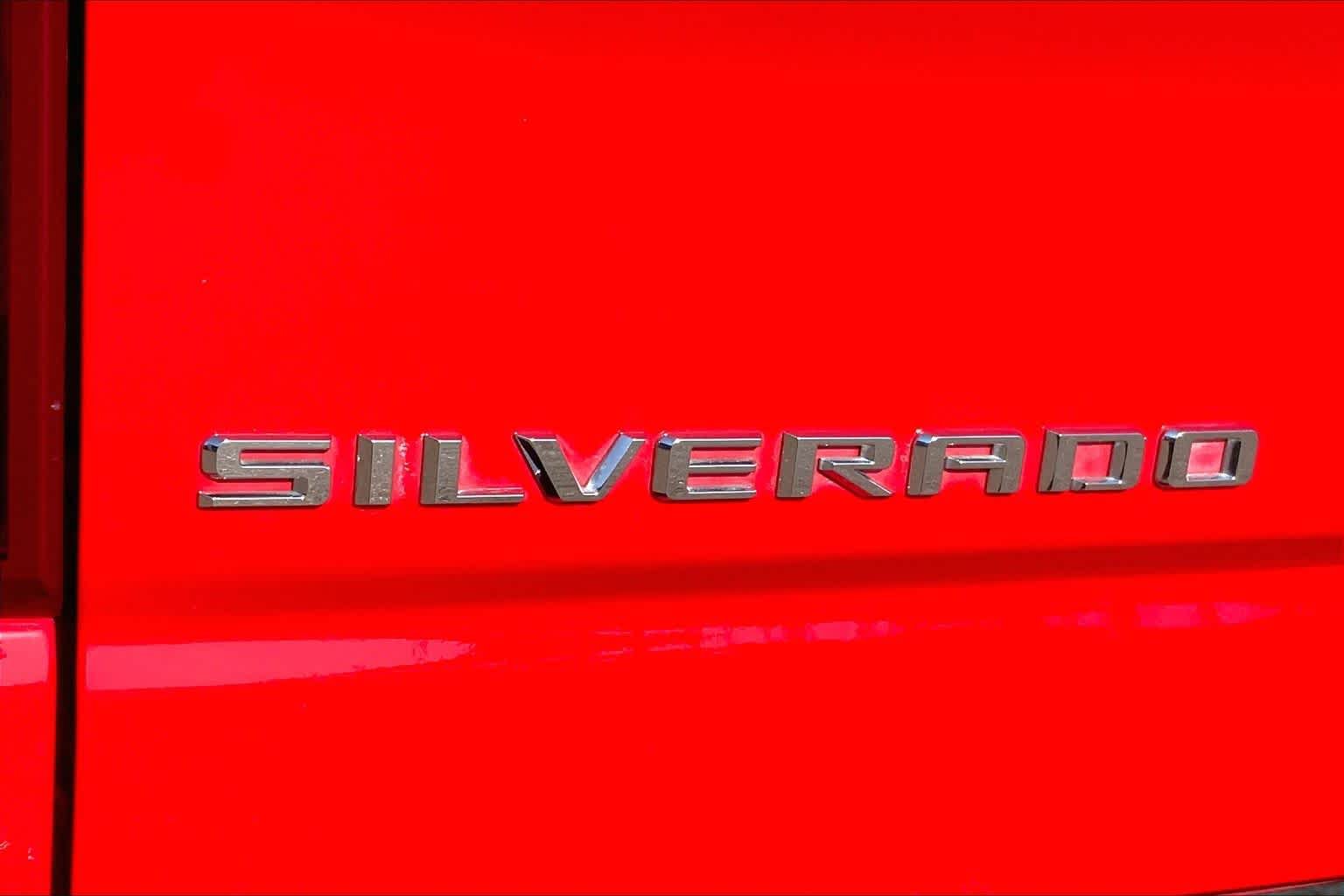 Used 2022 Chevrolet Silverado 1500 RST RWD image 25
