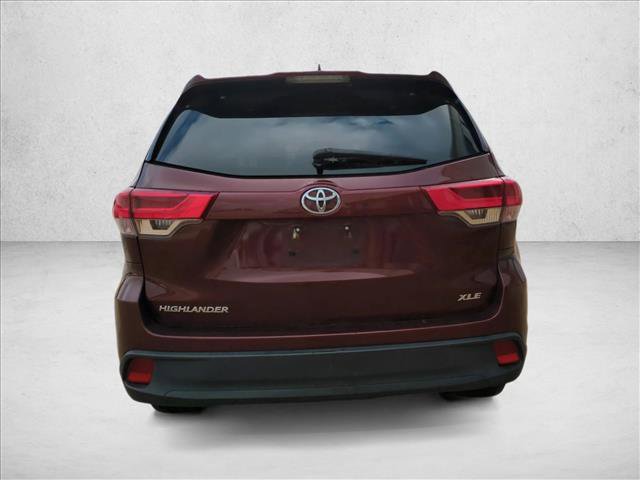 Used 2017 Toyota Highlander XLE image 6