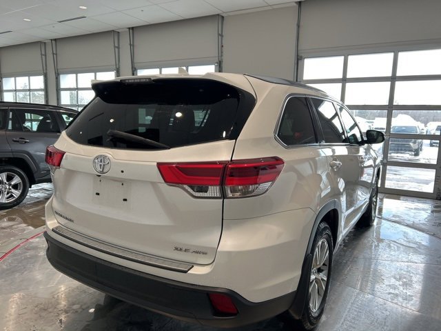 Used 2019 Toyota Highlander XLE image 6