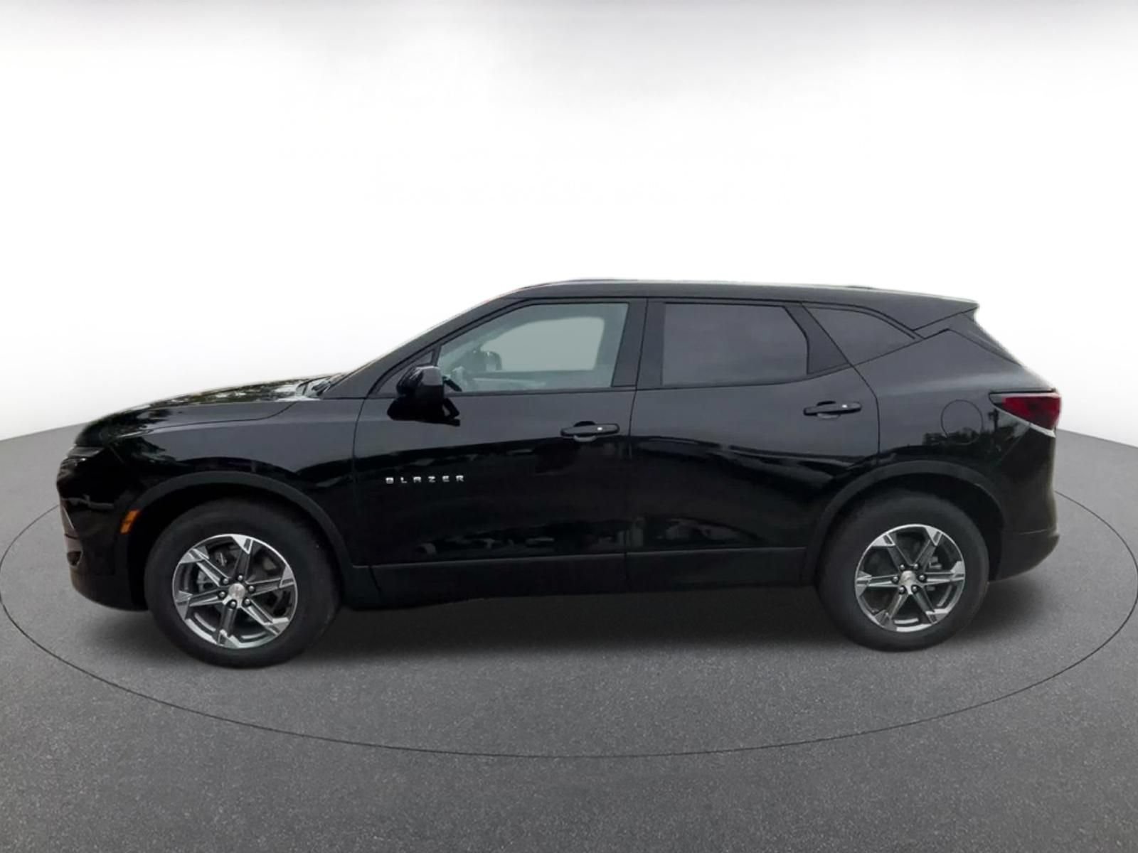 Used 2026 Chevrolet Blazer LT AWD/4WD image 8