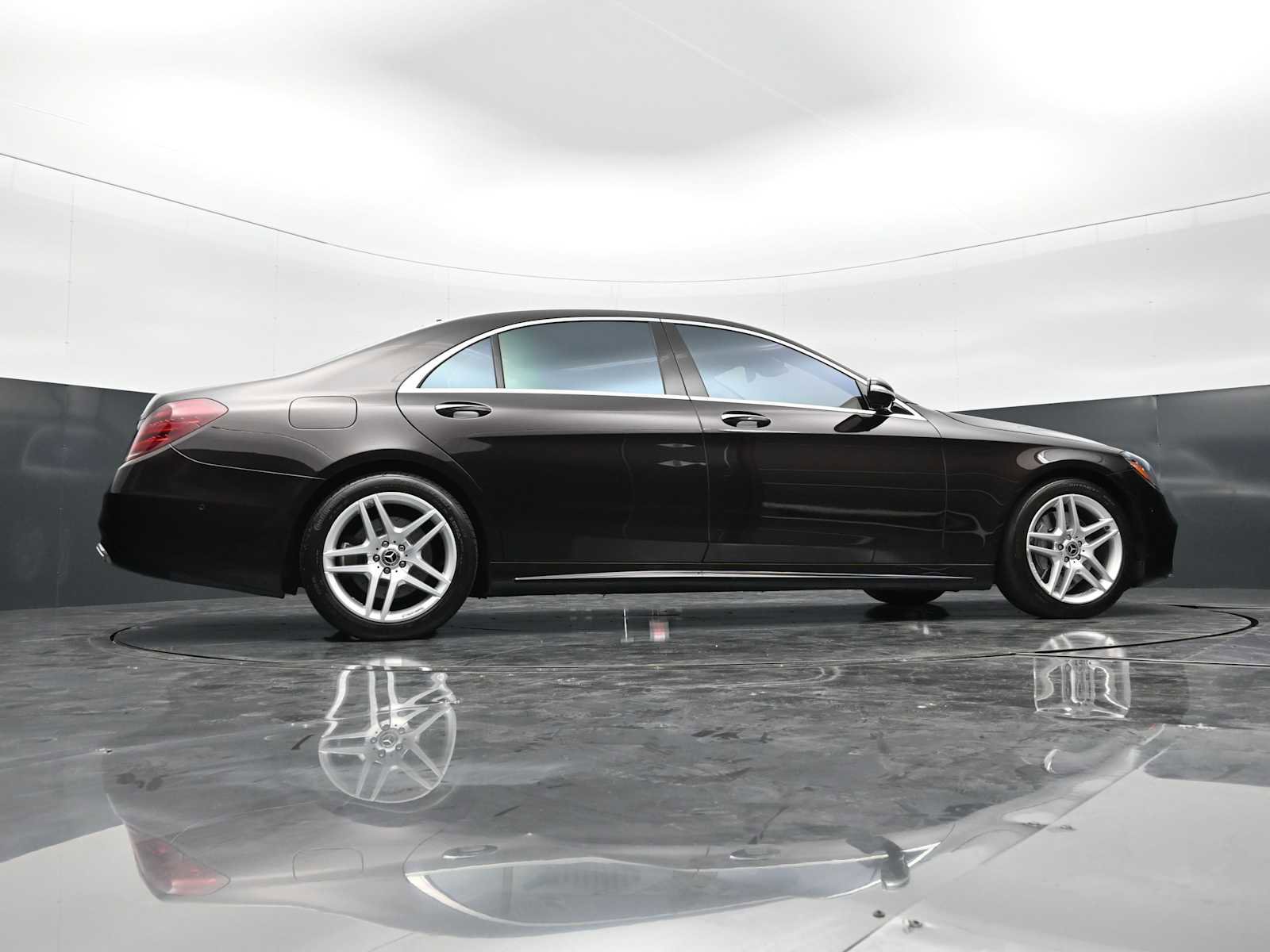 Used 2018 Mercedes-Benz S 560 Sedan image 47