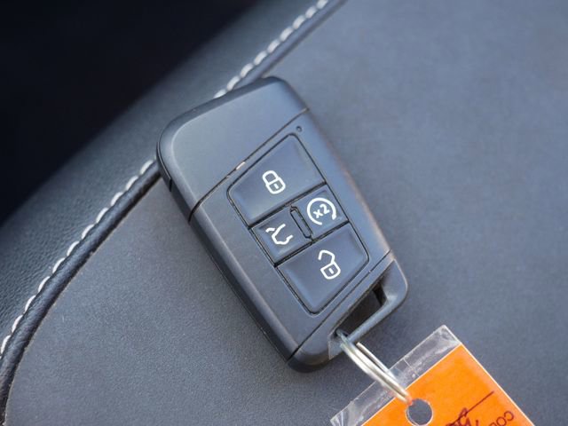 Certified 2023 Volkswagen Taos SE w/ Panoramic Sunroof Package image 38