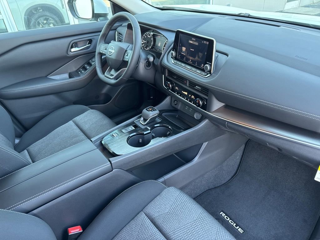 New 2026 Nissan Rogue SV FWD image 18