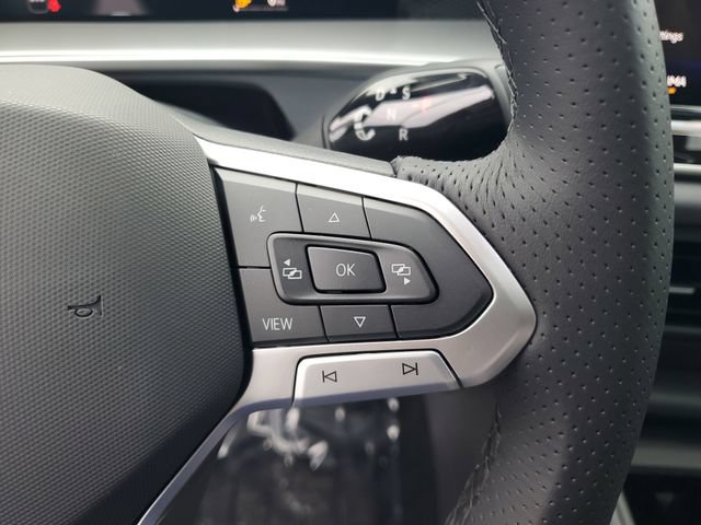 New 2026 Volkswagen Tiguan SE R-Line FWD image 22