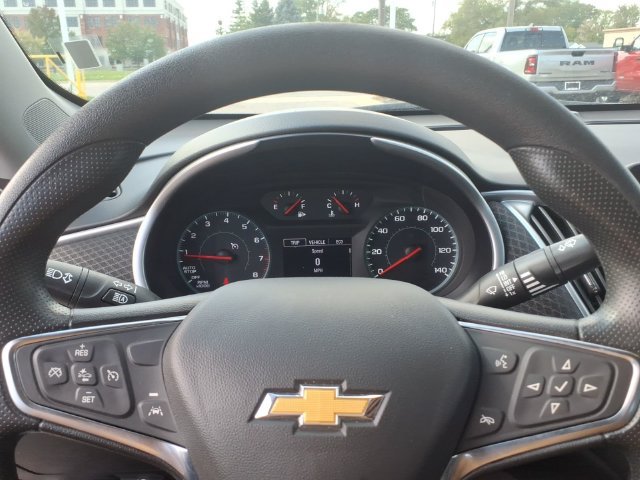 Used 2025 Chevrolet Malibu LT FWD image 17