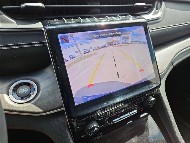 Used 2023 Jeep Grand Cherokee Limited image 14