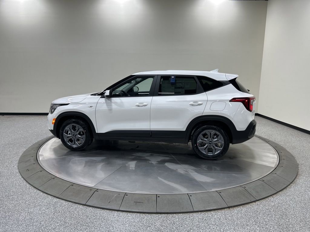 New 2026 Kia Seltos LX image 9