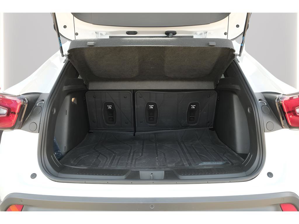 Used 2025 Chevrolet Trax RS w/ Sunroof Package image 31