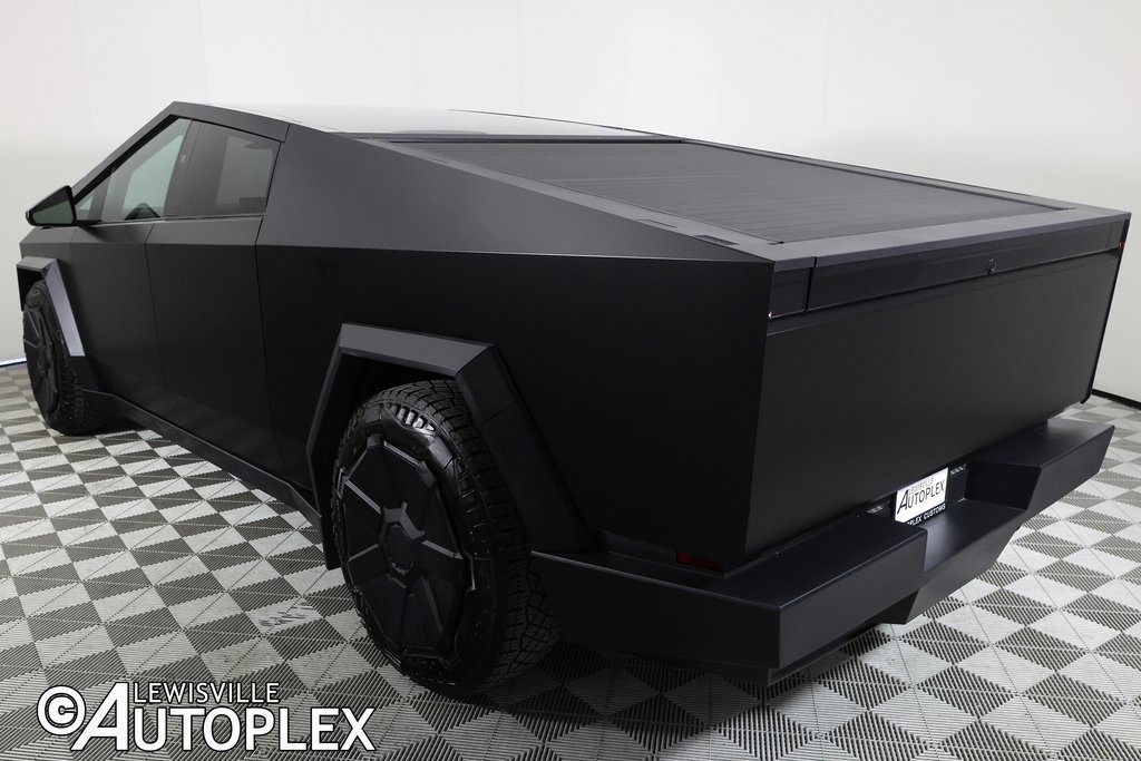 Used 2024 Tesla Cybertruck AWD Crew Cab image 12