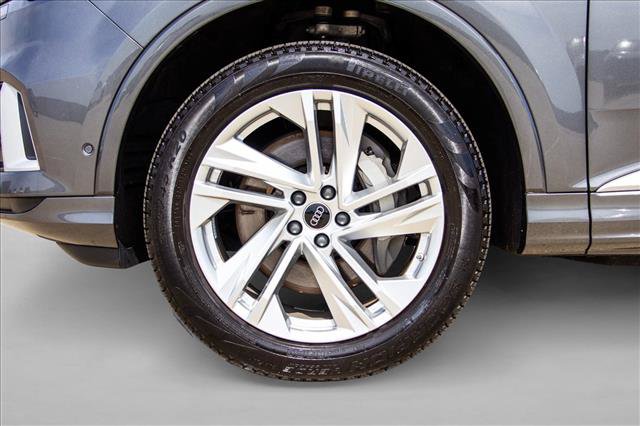 Used 2023 Audi Q7 2.0T Premium Plus w/ Premium Plus Package AWD/4WD image 9