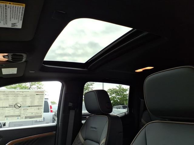 New 2026 GMC Canyon Denali AWD/4WD image 15