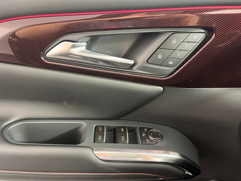 New 2027 Chevrolet Traverse RS FWD image 20