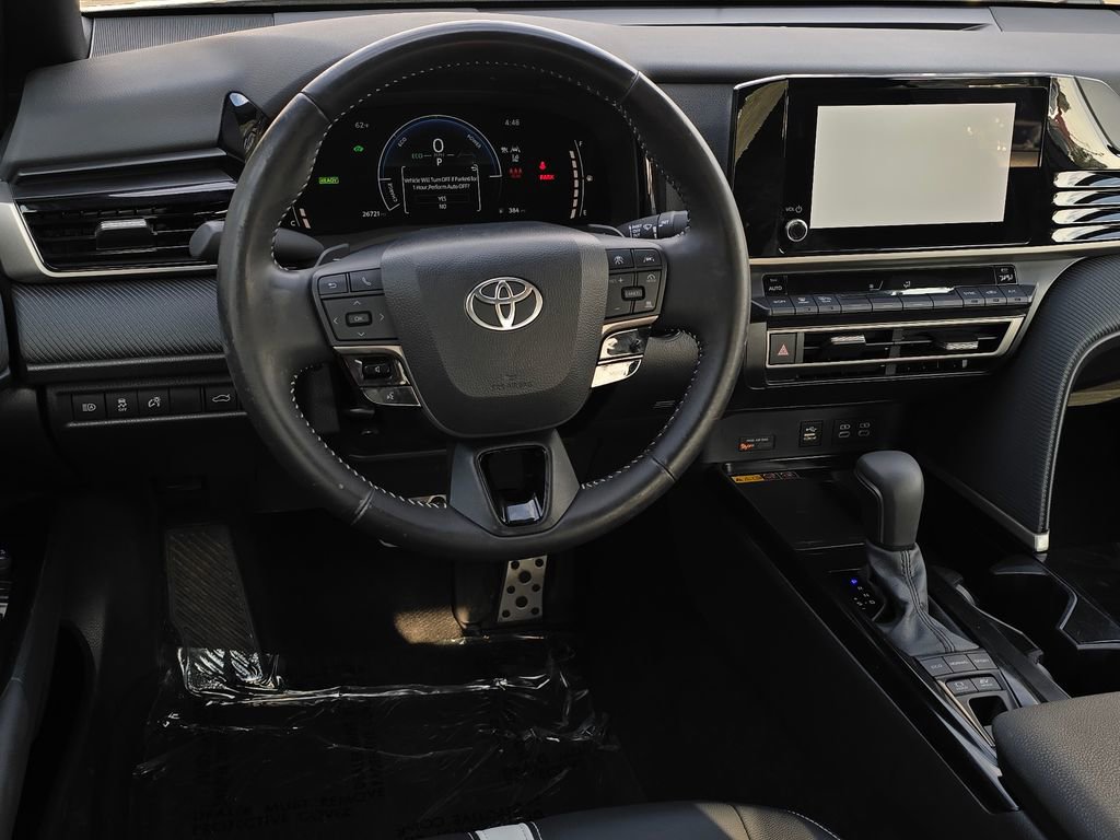 Used 2025 Toyota Camry SE w/ Convenience Package image 11