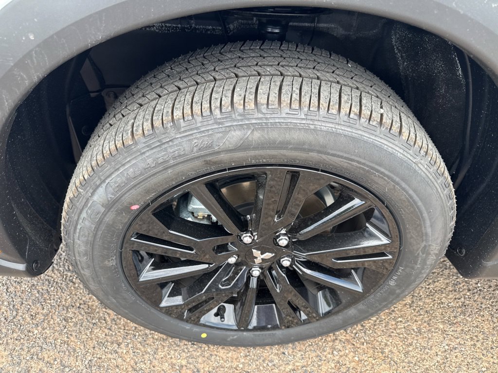New 2026 Mitsubishi Eclipse Cross LE AWD/4WD image 38