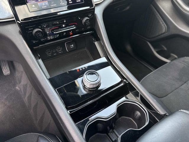 Used 2023 Jeep Grand Cherokee L Laredo image 26