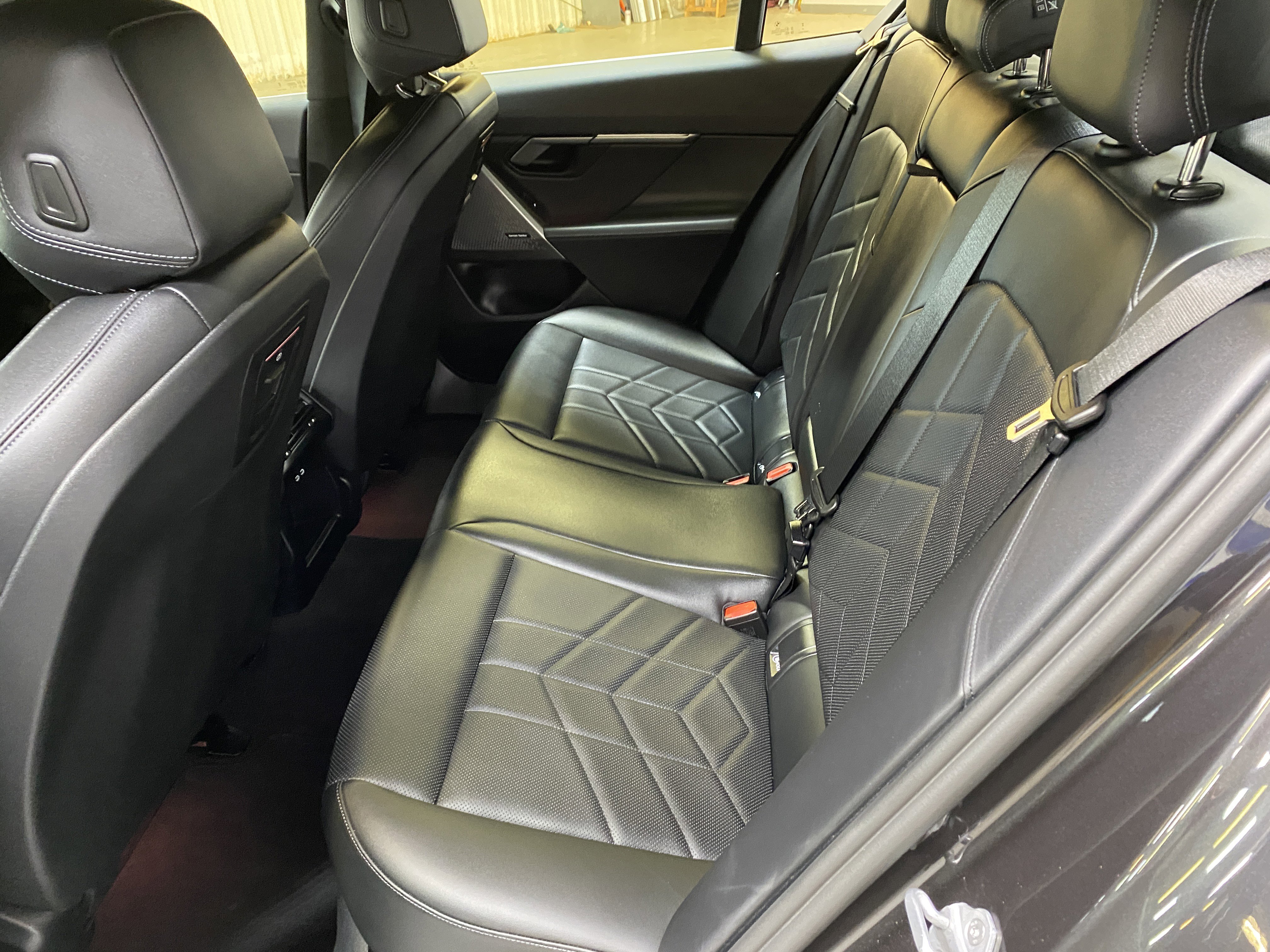 Used 2025 BMW 530i image 25