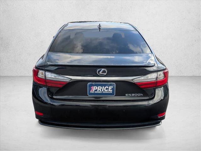 Used 2017 Lexus ES 300h w/ Navigation System Package image 6