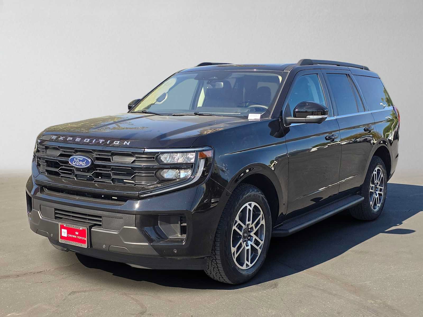 Used 2025 Ford Expedition Active AWD/4WD image 7