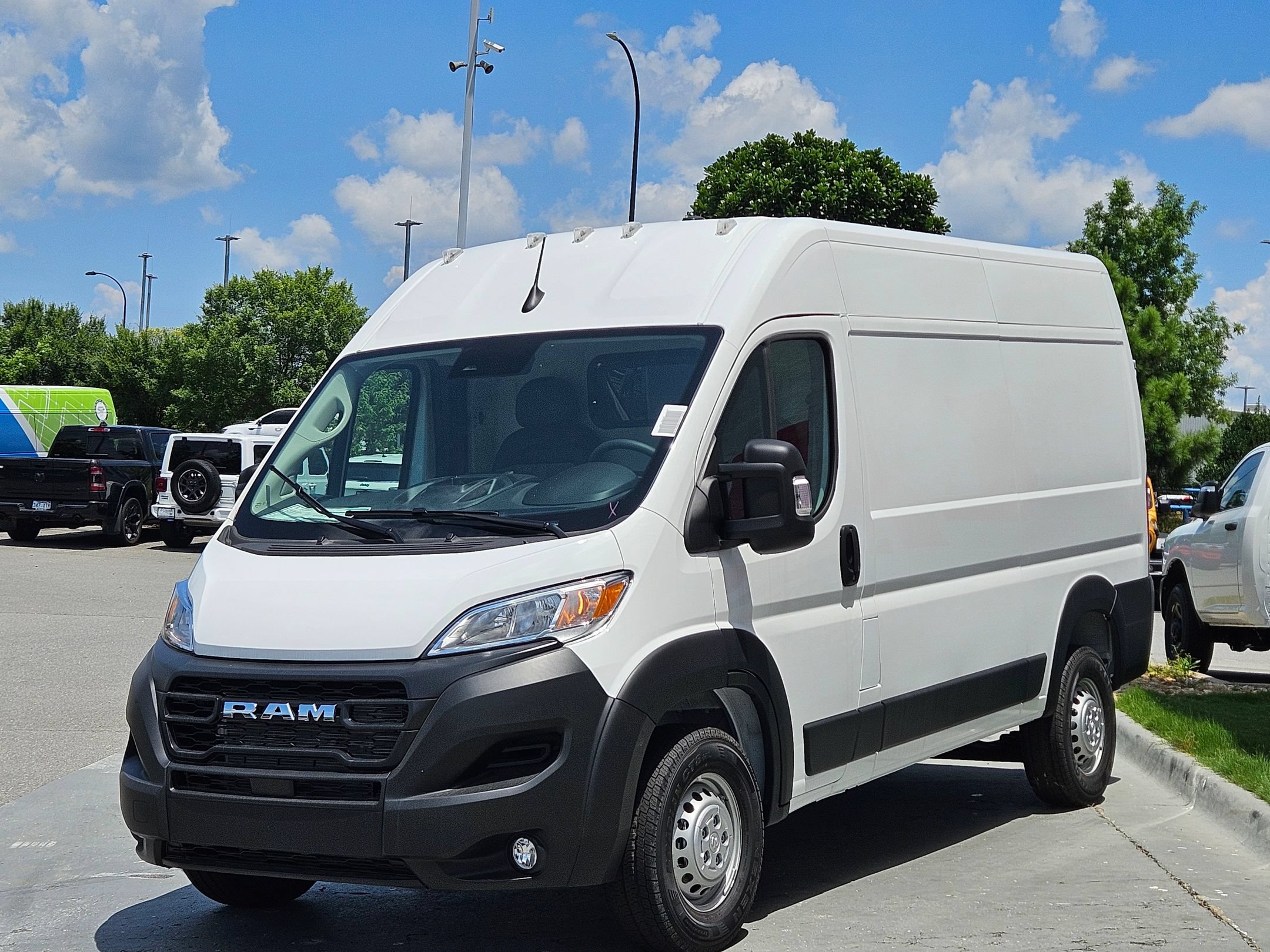 New 2026 RAM ProMaster 1500 w/ Convenience Group FWD image 3