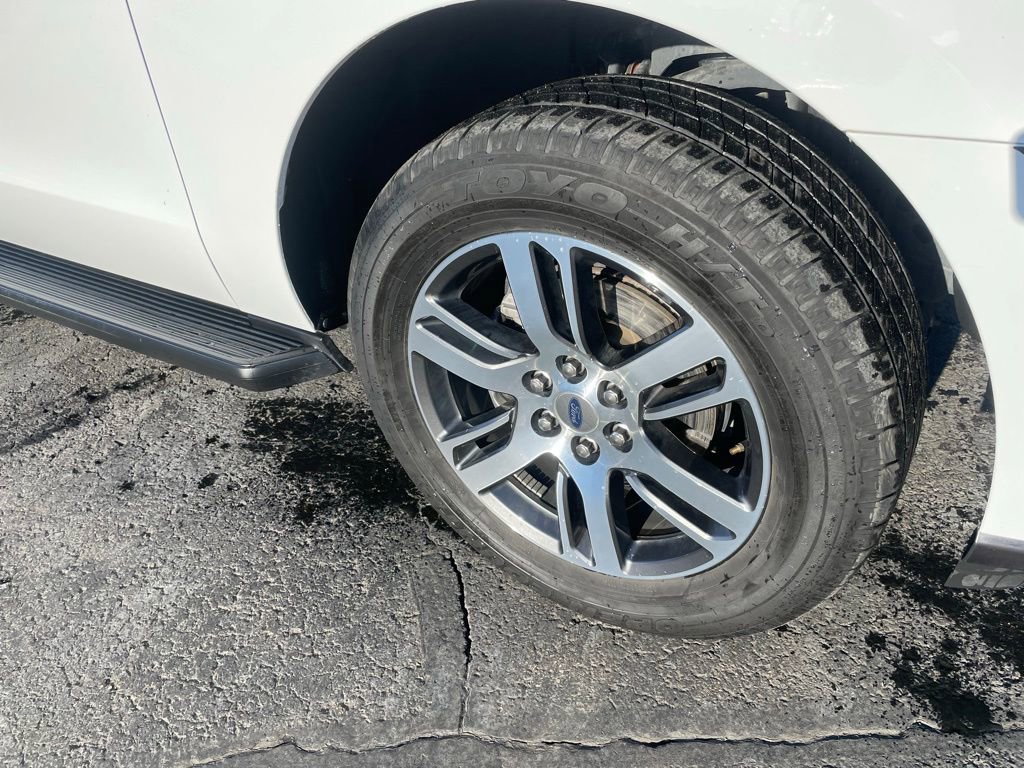 Used 2024 Ford Expedition Max Limited image 3