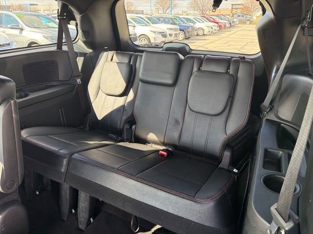 Used 2014 Dodge Grand Caravan R/T image 16