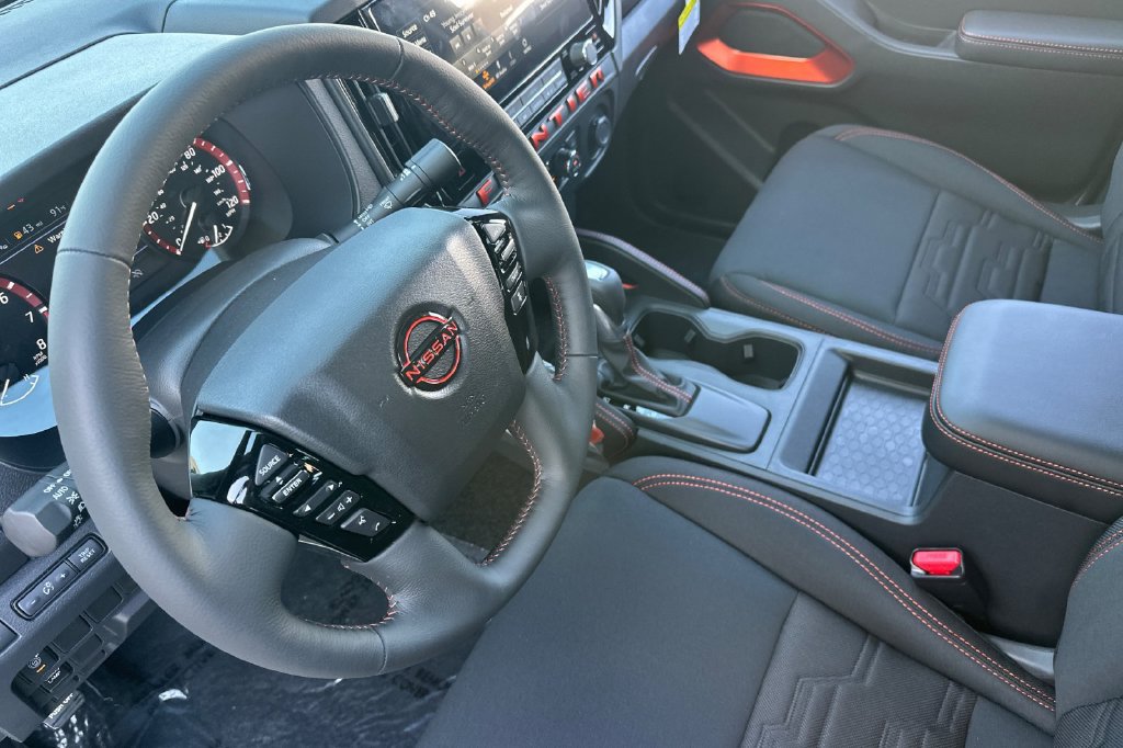 New 2026 Nissan Frontier Pro-X w/ Tow Package RWD image 7