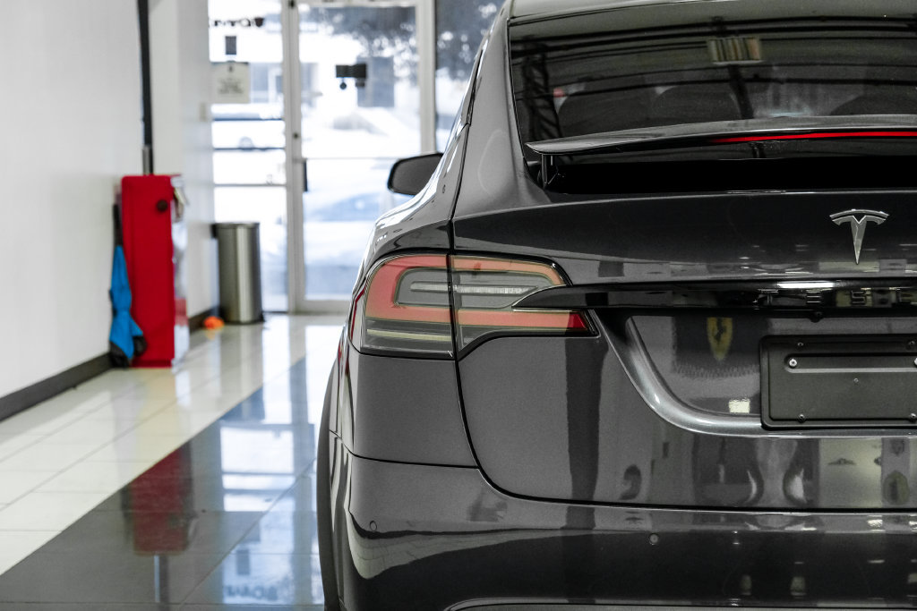Used 2022 Tesla Model X AWD/4WD image 55