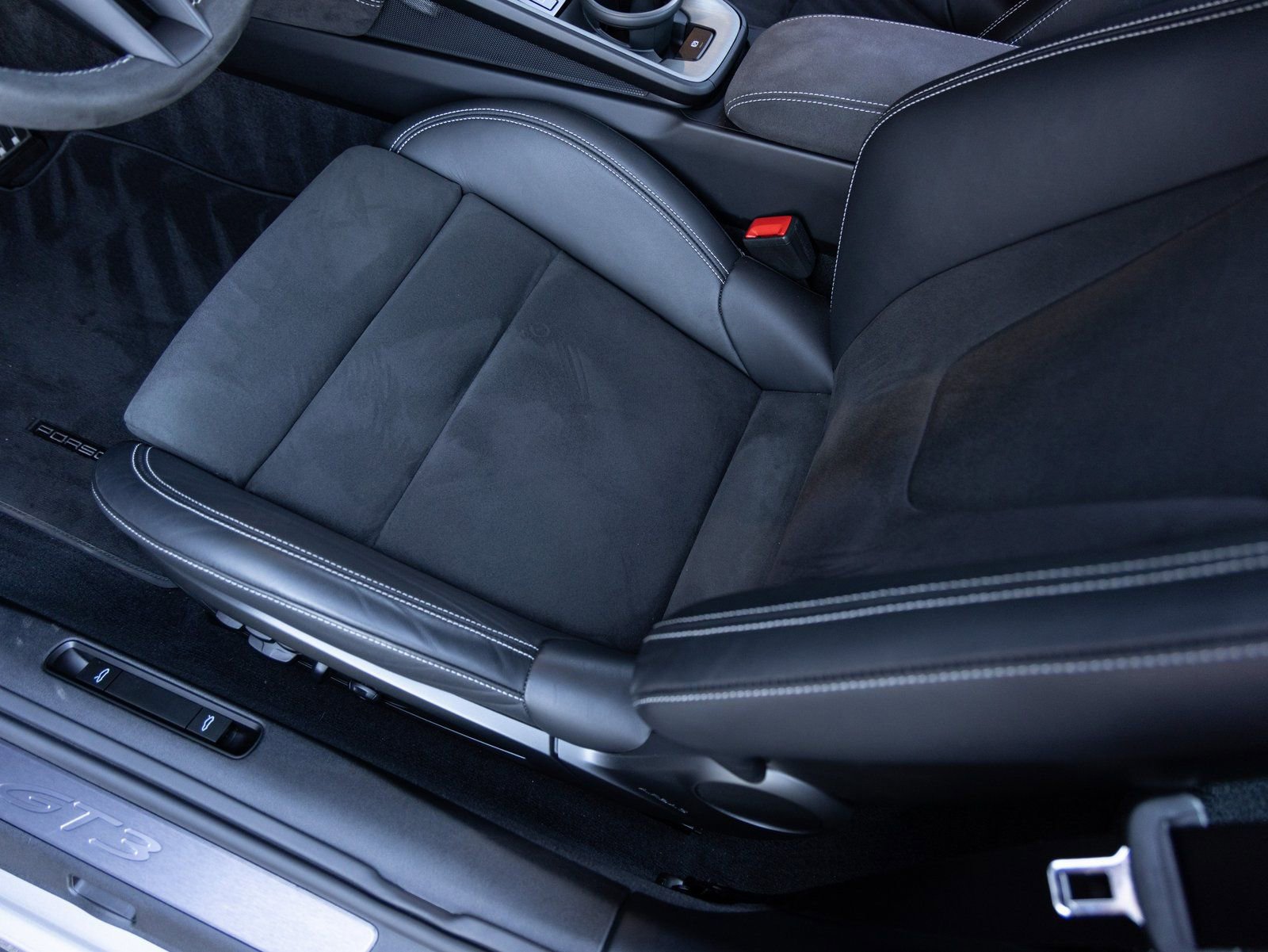 Certified 2024 Porsche 911 GT3 image 22