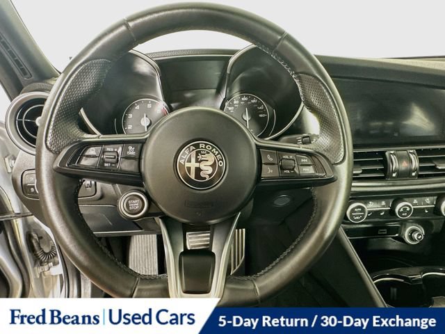 Used 2023 Alfa Romeo Giulia Ti AWD/4WD image 16