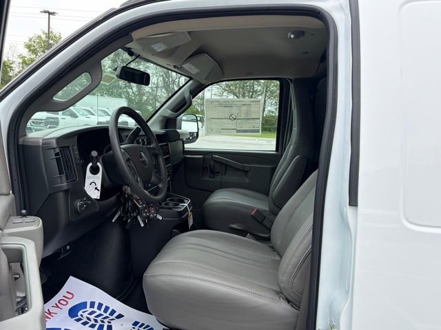 New 2026 GMC Savana 2500 w/ Driver Convenience Package RWD image 15