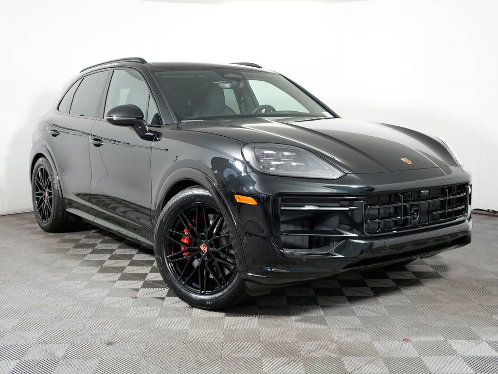 New 2026 Porsche Cayenne GTS AWD/4WD image 9