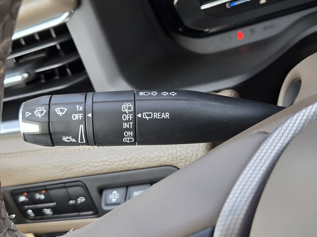 Used 2022 GMC Yukon XL Denali RWD image 26