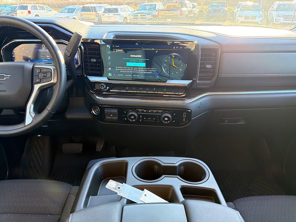 Used 2024 Chevrolet Silverado 1500 RST w/ Z71 Off-Road Package image 19