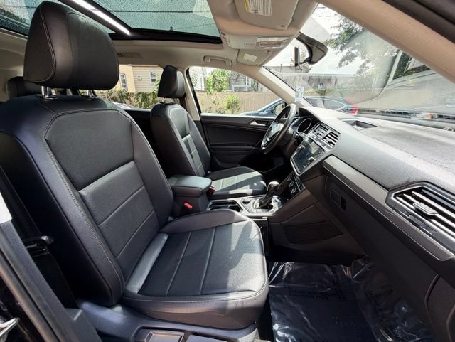 Used 2020 Volkswagen Tiguan SE AWD/4WD image 23