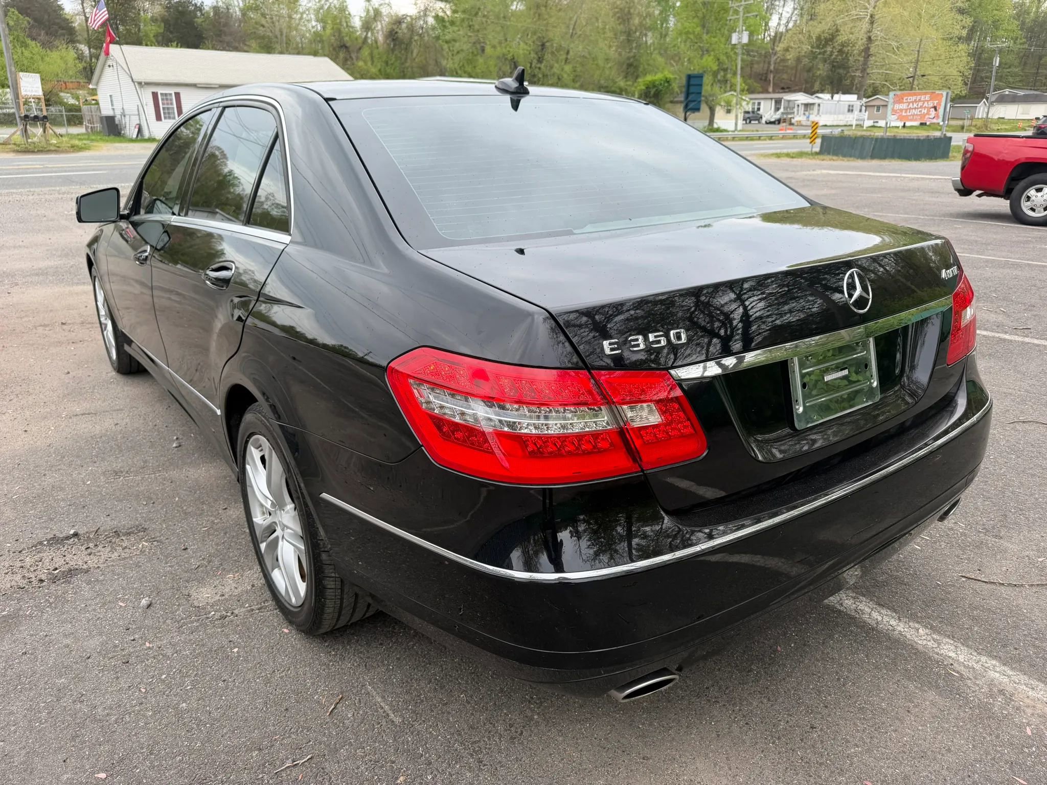 Used 2011 Mercedes-Benz E 350 4MATIC Sedan image 10