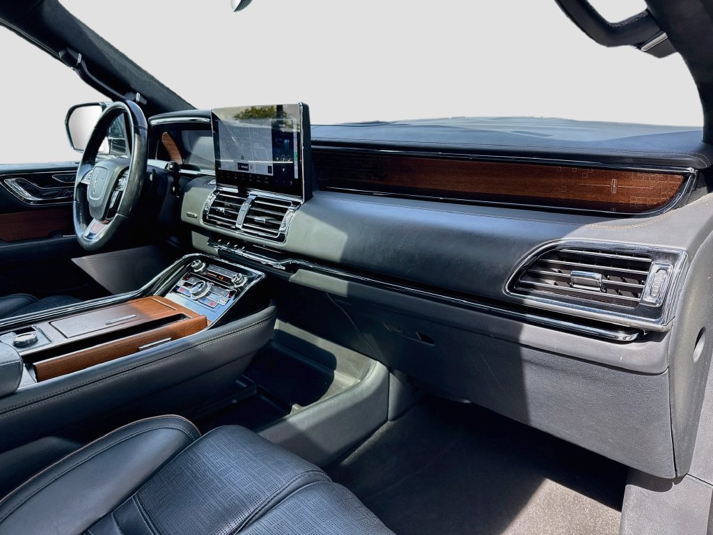 Used 2023 Lincoln Navigator L Black Label AWD/4WD image 32